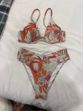 Cupshe Bikini Bathing Suit Floral Flower Orange Pink Shimmer Medium